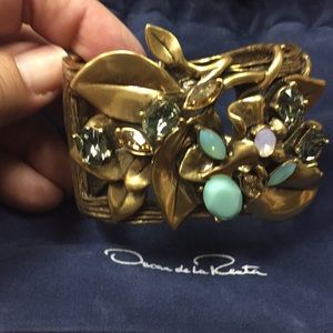Oscar de la Renta cuff bracelet